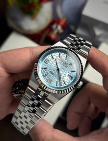 Seiko Mod Land-Dweller "Ice Blue"